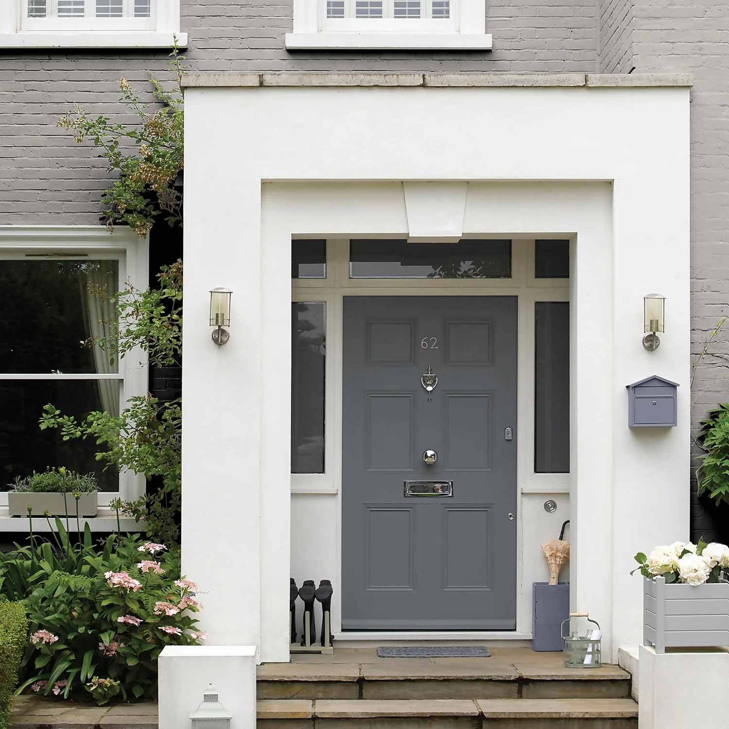 Sandtex® Ultra Smooth Masonry Paint Plymouth Grey - 5L 5 Sandtex® Ultra Smooth Masonry Paint Plymouth Grey - 5L - Image 5