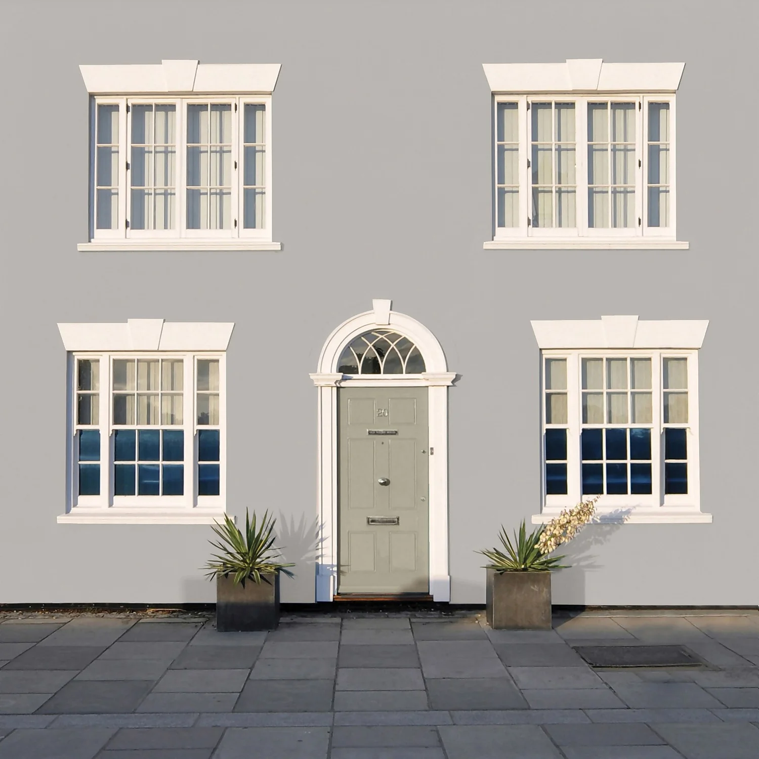 Sandtex® Ultra Smooth Masonry Paint Plymouth Grey - 5L 6 Sandtex® Ultra Smooth Masonry Paint Plymouth Grey - 5L - Image 6