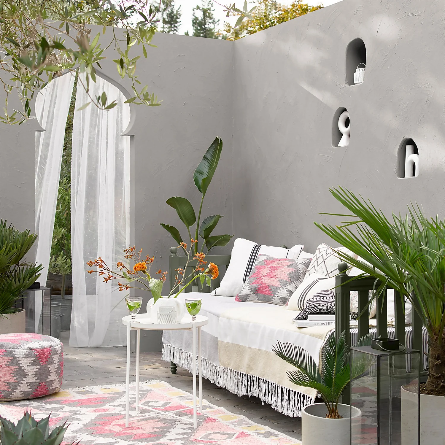 Sandtex® Textured Masonry Paint Plymouth Grey - 5L 3 Sandtex® Textured Masonry Paint Plymouth Grey - 5L - Image 3