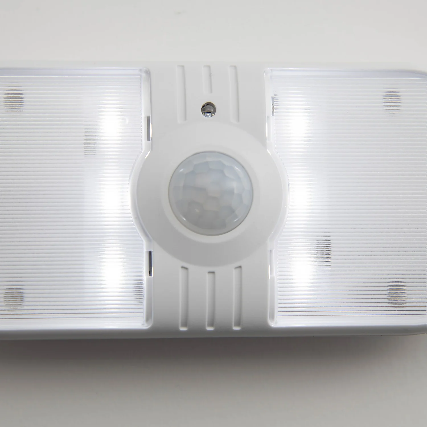 Arlec LED Motion Utility Light 7 Arlec LED Motion Utility Light - Image 7